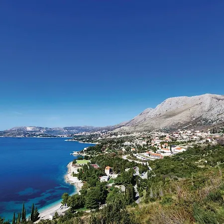 Cozy In Plat With Wifi 펜션 *