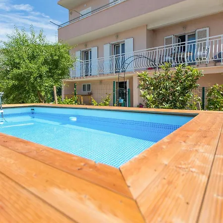 Cozy In Plat With Wifi Сasa de vacaciones