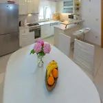 Cozy In Plat With Wifi بيت للعطل *
