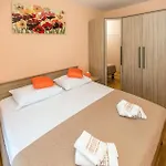 بيت للعطل Cozy In Plat With Wifi مْليني