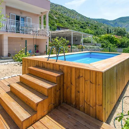 3 Bedroom Lovely In Plat Nyaraló *