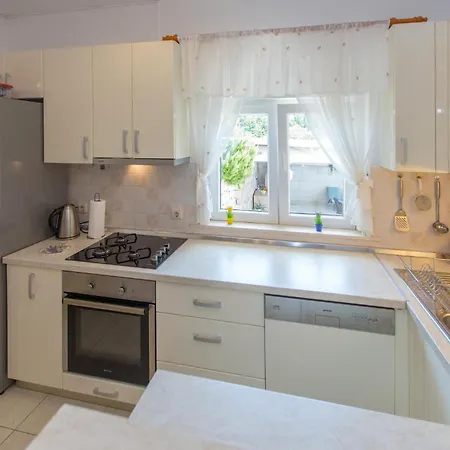 Wunderschönes Haus In Plat * Mlini