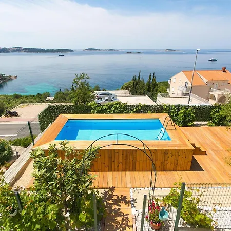 Holiday home 3 Bedroom Lovely In Plat *