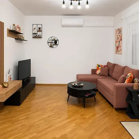 Ferienhaus Wunderschönes Haus In Plat *